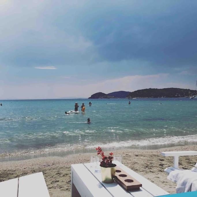 Riviera Beach, Seaside Spacious Apt. Anavyssos Exterior foto